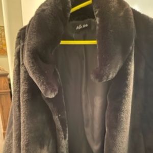 Ladies ultra soft Lush Faux Fur oversized Jacket